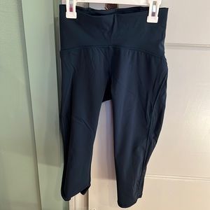 Lululemon size 4 dark teal crop legging